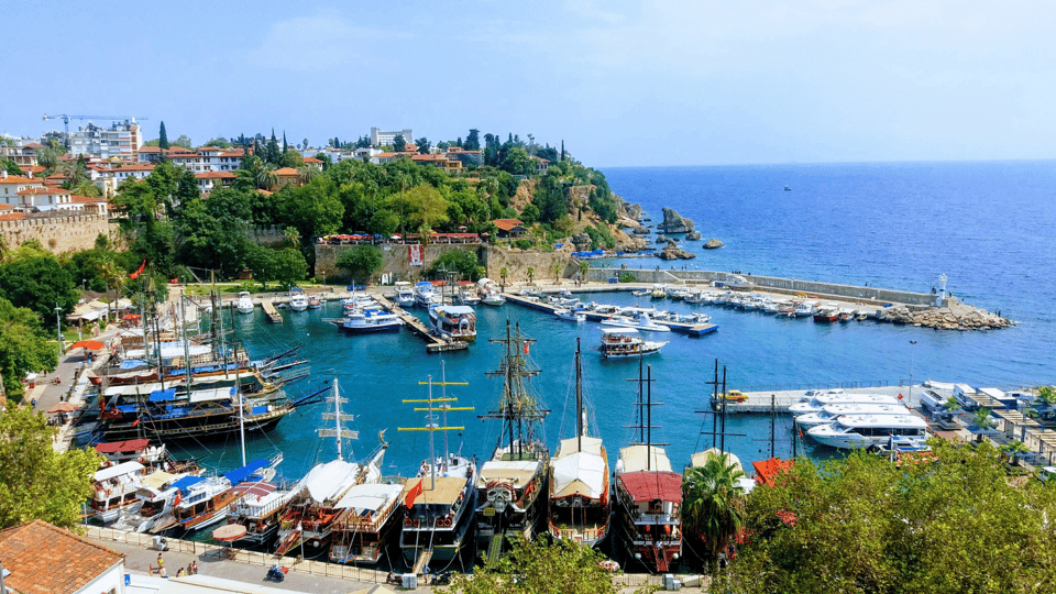 Best of Antalya: Private Walking Tour with Local - Hadrian’s Gate views: using a landmark as a compass
