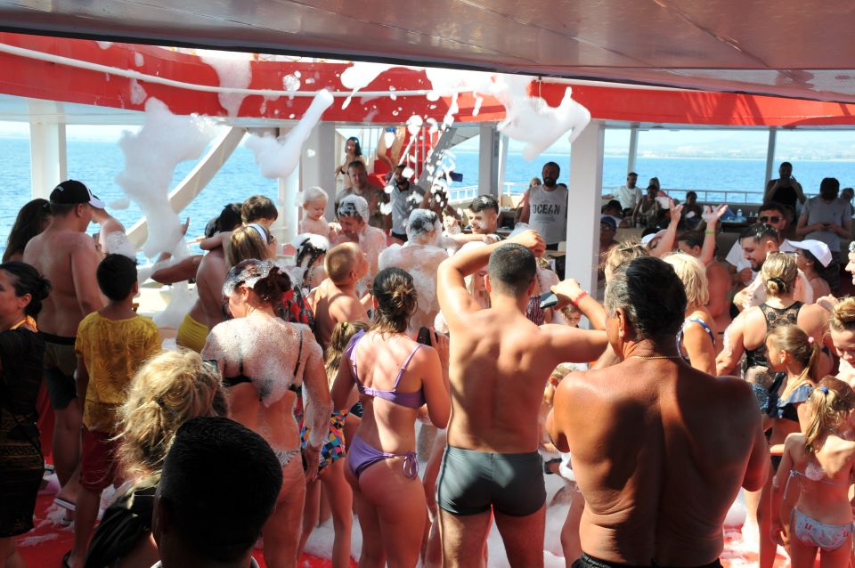 From city of Side: Full-Day Manavgat Boat Trip with Transfer - Getting there: hotel transfer and the open-bus ride from Side