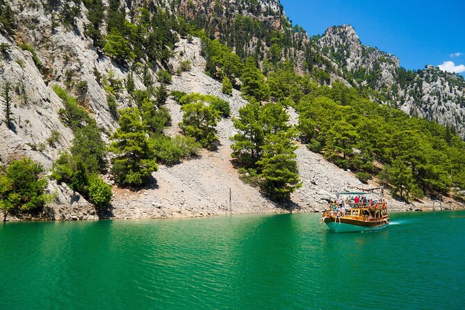 Green Canyon Boat Trip w/Lunch From Antalya - Guide and Crew: What You’ll Likely Experience