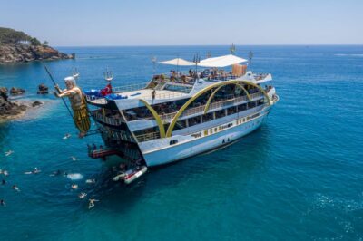 Kemer: Full-Day Boat Trip with Lunch and DJ - Hotel pickup to Kemer Harbor: the part that saves you hassle