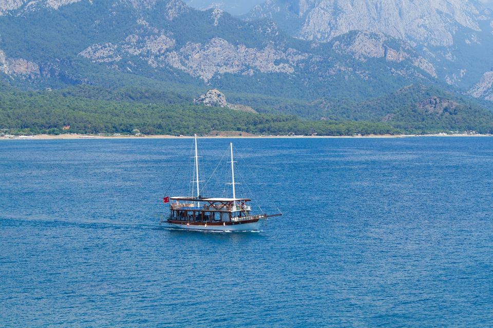 Relaxing Boat Trip with Lunch and Drinks - Price and what $47 really covers in a full-day boat plan